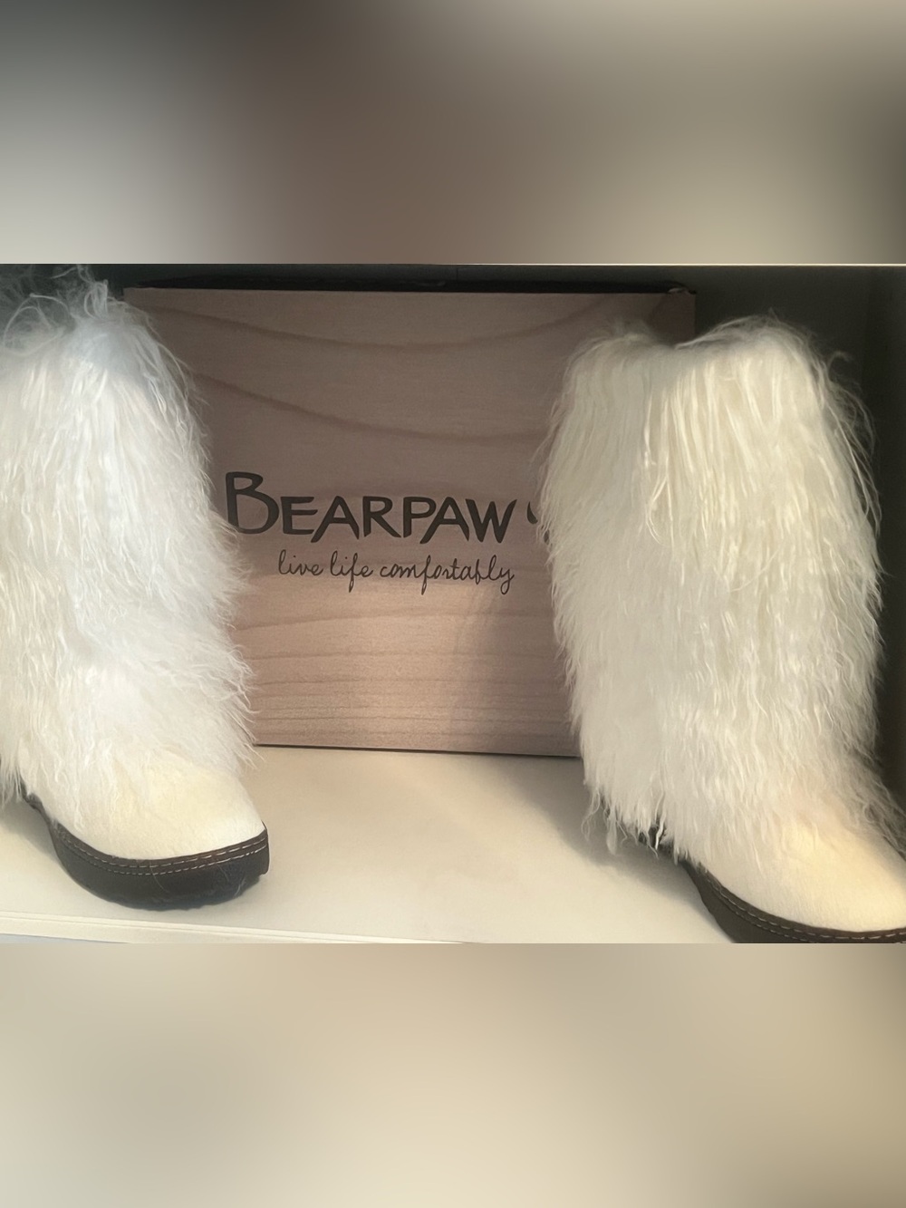 BearPaw Women's White Faux Fur Boots - Plush Winter Style